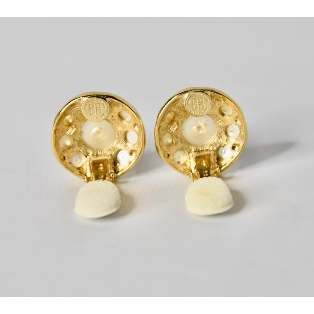 Givenchy Vintage Faux Etruscan Pearl Gold Plated Clip-On Earrings - Picture 3 of 6